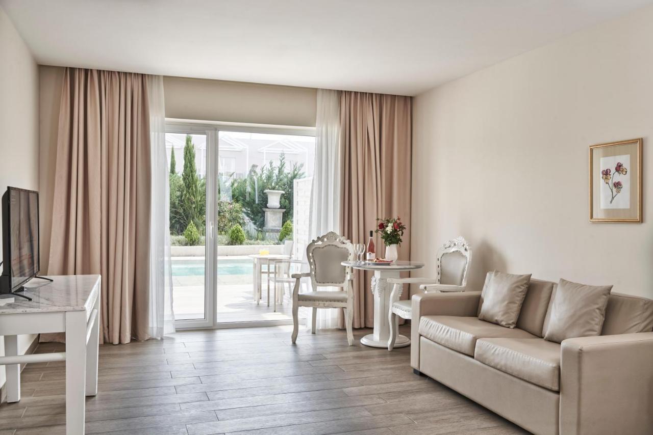 Junior Suite mit Gemeinschaftspool