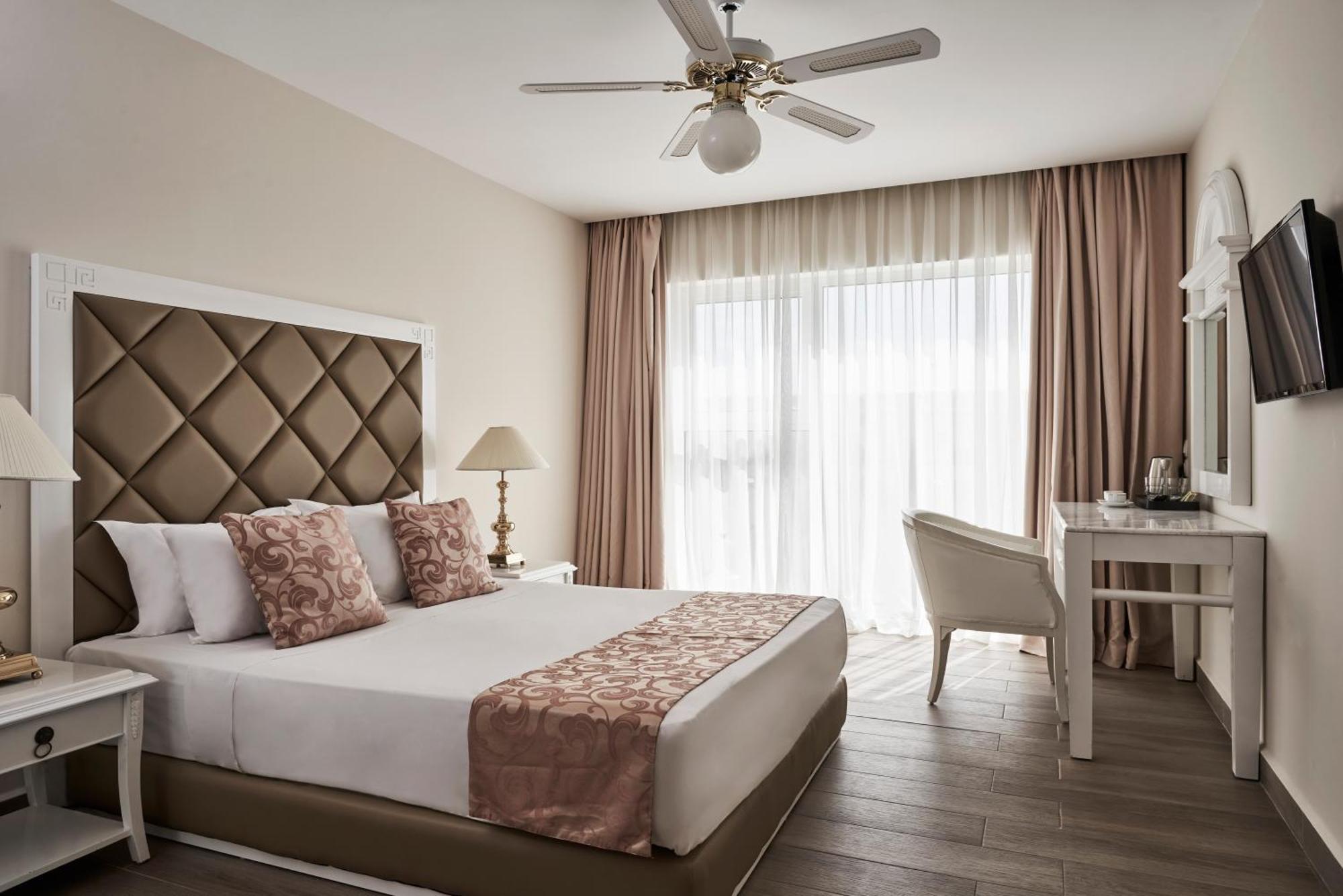 Superior Zimmer mit Poolblick